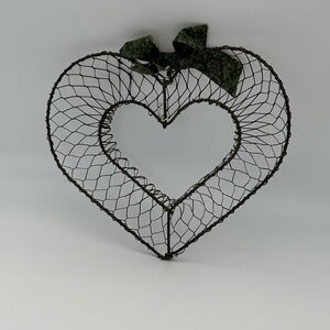 Wire Heart Wall Decor